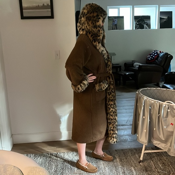 Spirithood Leopard print Robe - Picture 13 of 13